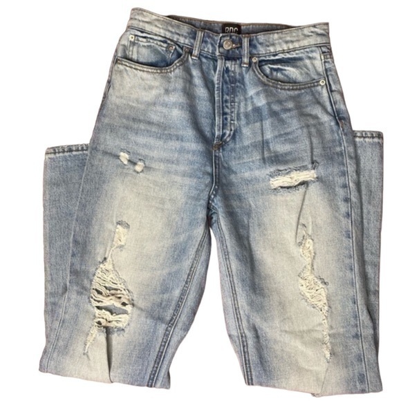 Urban Outfitters BDG high-rise straight-leg distressed mom jeans women’s size 26 - Picture 1 of 8